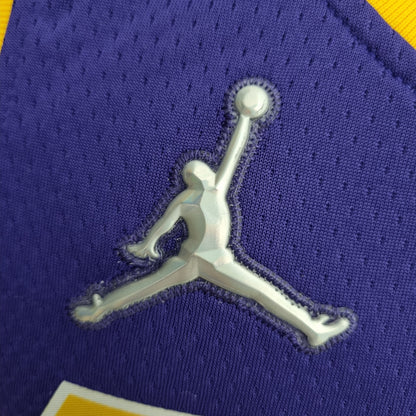 LA Lakers Clásica Morada Jordan 2022/23 Versión Fan