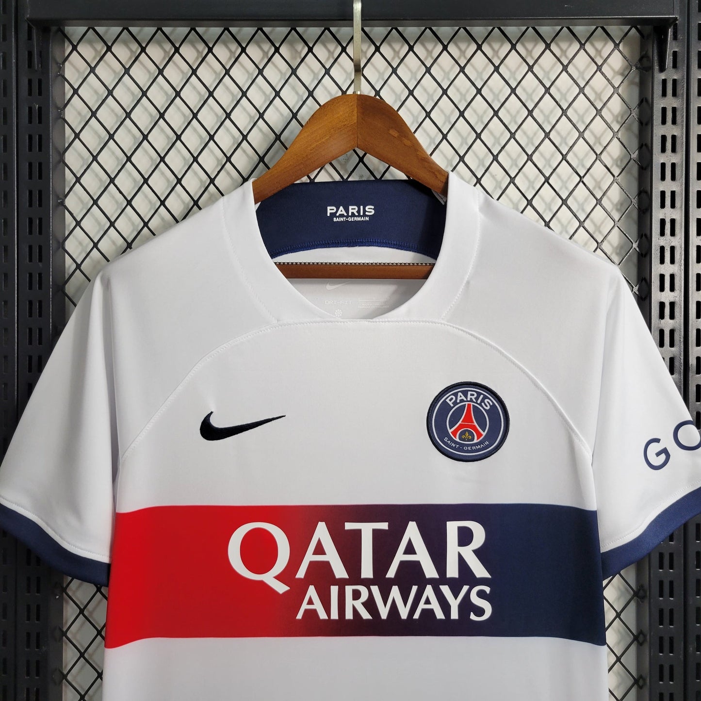 Paris Saint-Germain Visita 2023/24 Versión Fan