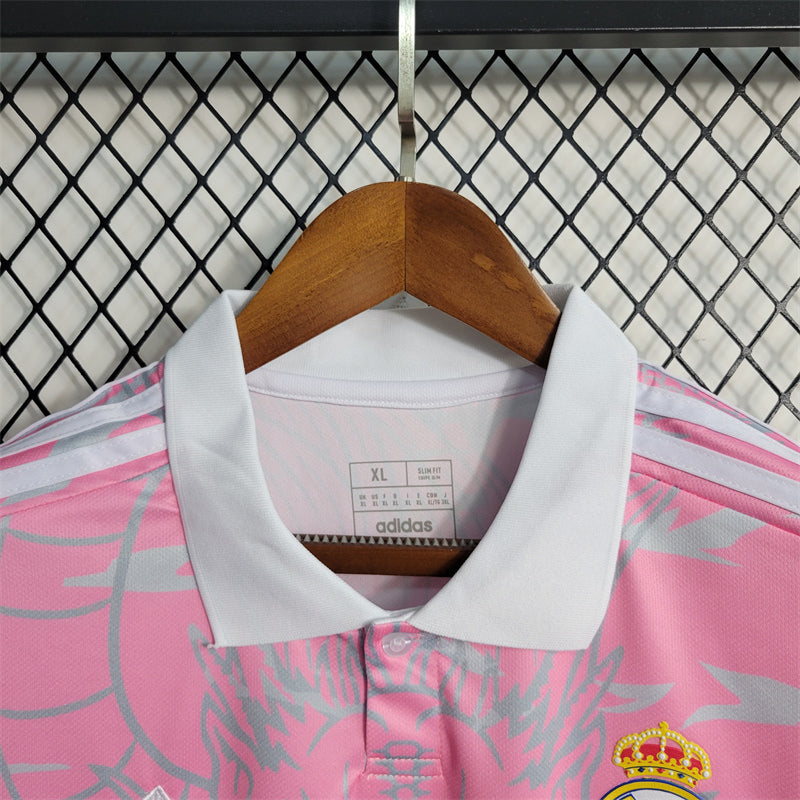 Real Madrid Edición Especial Dragón Rosado 2023/24 Versión Fan